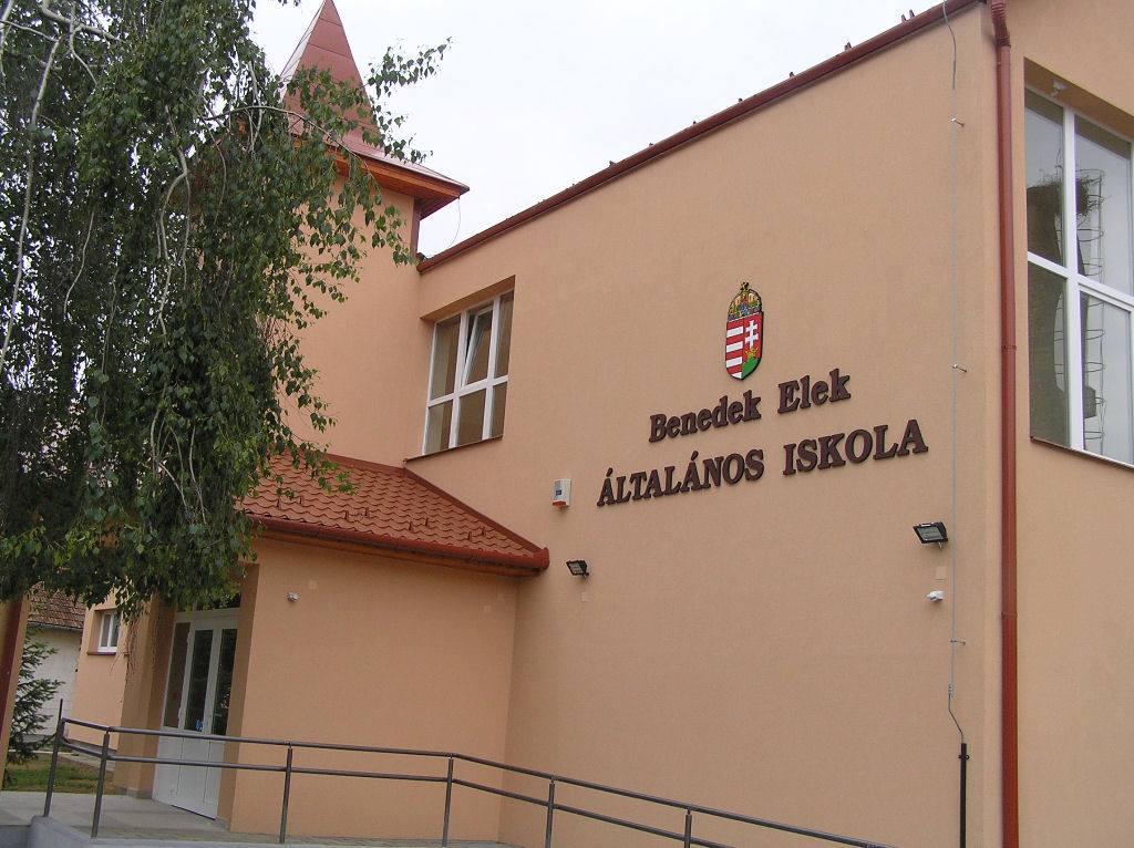 Nyírcsaholy Iskola