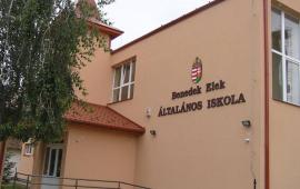 Nyírcsaholy Iskola